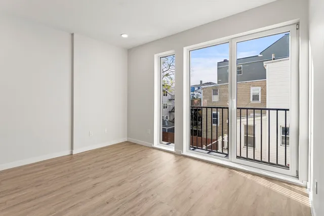 $2,100 | 24-28 Mt Pleasant Street, Unit 204, Somerville, MA 02145