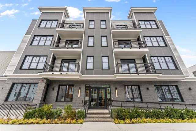 $2,100 | 24-28 Mt Pleasant Street, Unit 204, Somerville, MA 02145