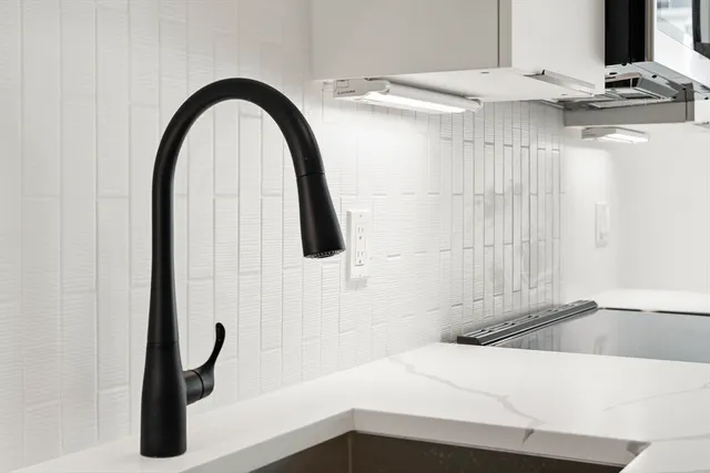 $2,100 | 24-28 Mt Pleasant Street, Unit 204, Somerville, MA 02145