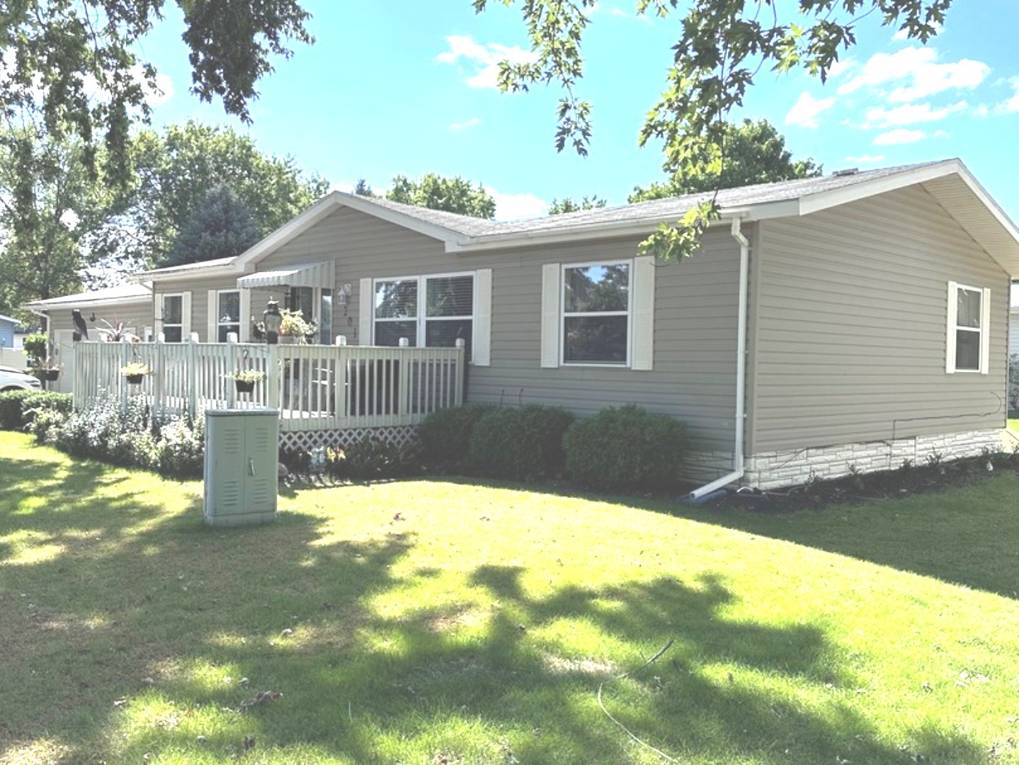 201 Greenview Road Belvidere, IL 61008 - Photo 2 of 57