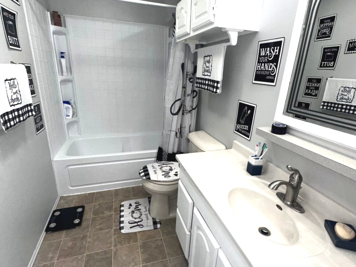 201 Greenview Road Belvidere, IL 61008 - Photo 25 of 57 a bathroom with a sink toilet and shower