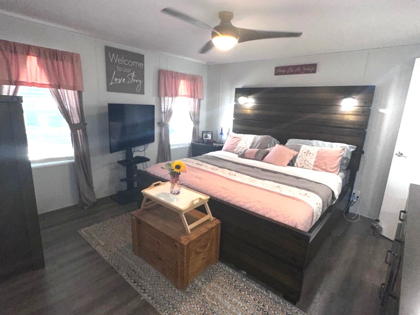 201 Greenview Road Belvidere, IL 61008 - Photo 33 of 57 a bed sitting in a bedroom next to a window