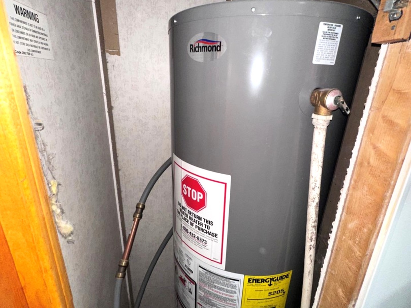 201 Greenview Road Belvidere, IL 61008 - Photo 42 of 57 a close up of a street sign