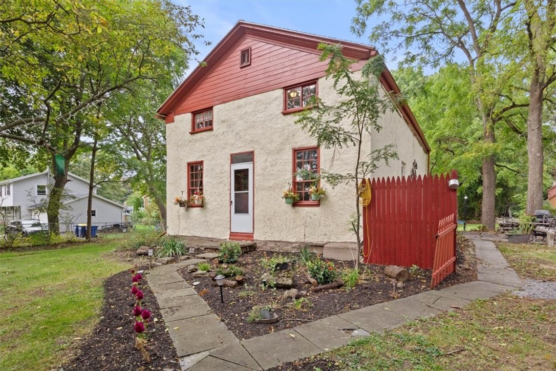 992 Whalen Road Penfield, NY 14526 - Photo 1 of 1