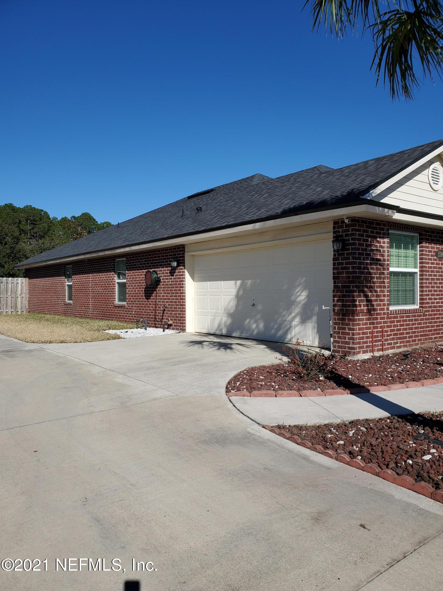 1596 Kilchurn Road Jacksonville, FL 32221 - Photo 4 of 25 Garage Shot (1)