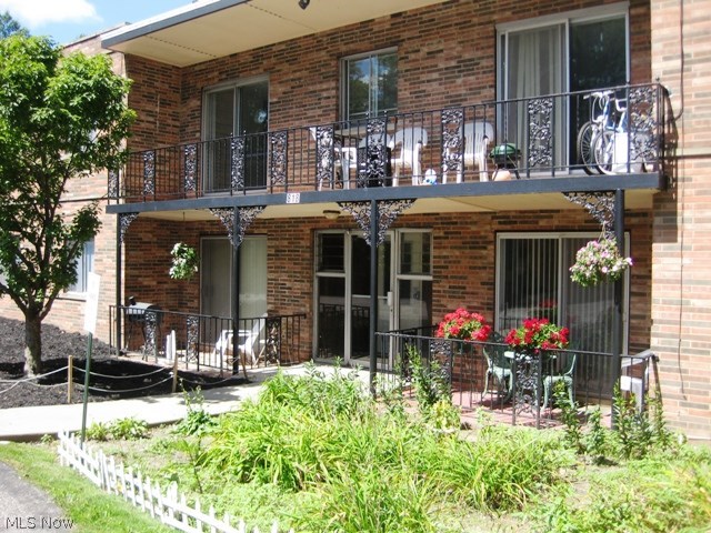 850 South Green Road, Unit 2 Cleveland, OH 44121 - Photo 1 of 15