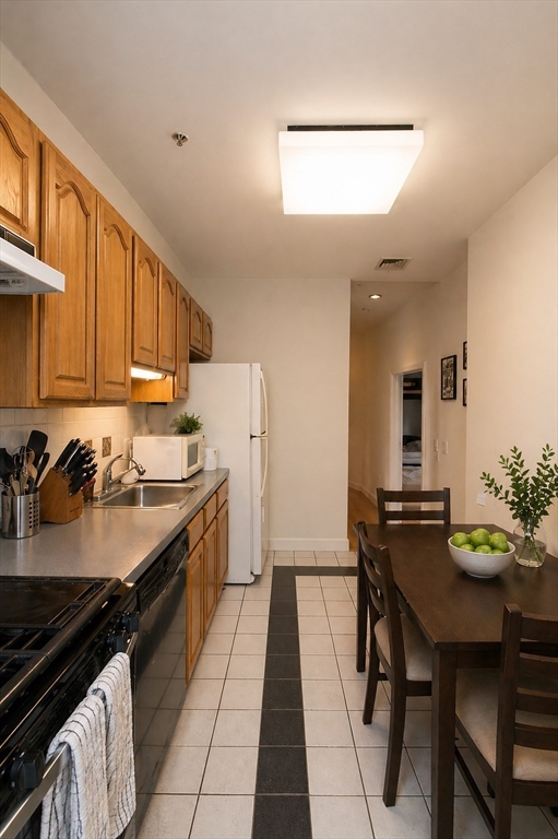 7 Harvard Square, Unit 4A Brookline, MA 02445 - Photo 6 of 14