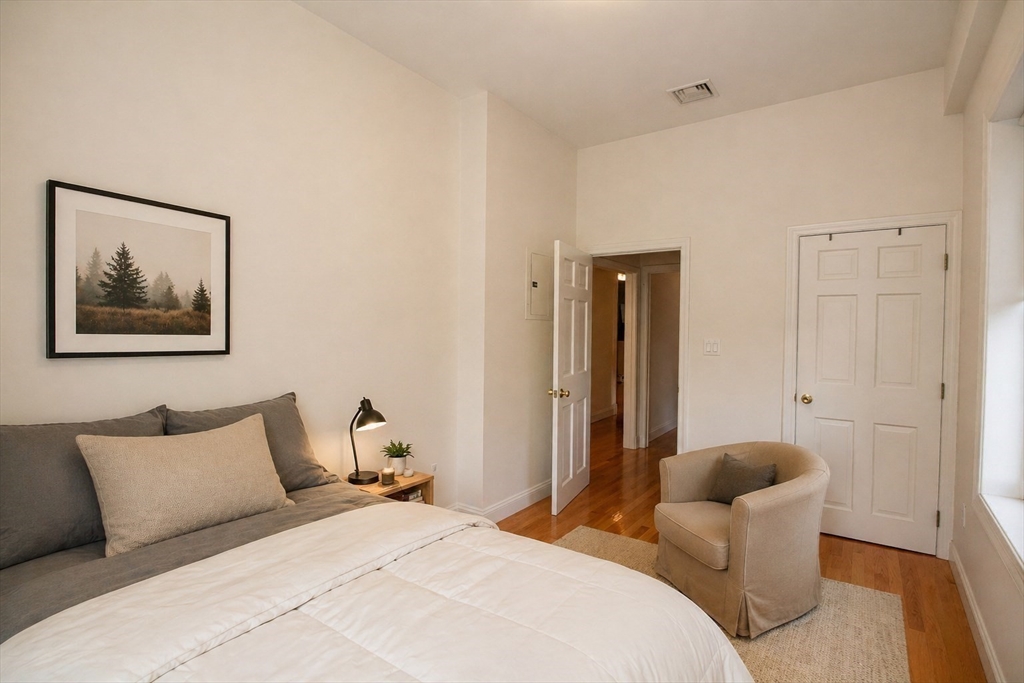 7 Harvard Square, Unit 4A Brookline, MA 02445 - Photo 8 of 14