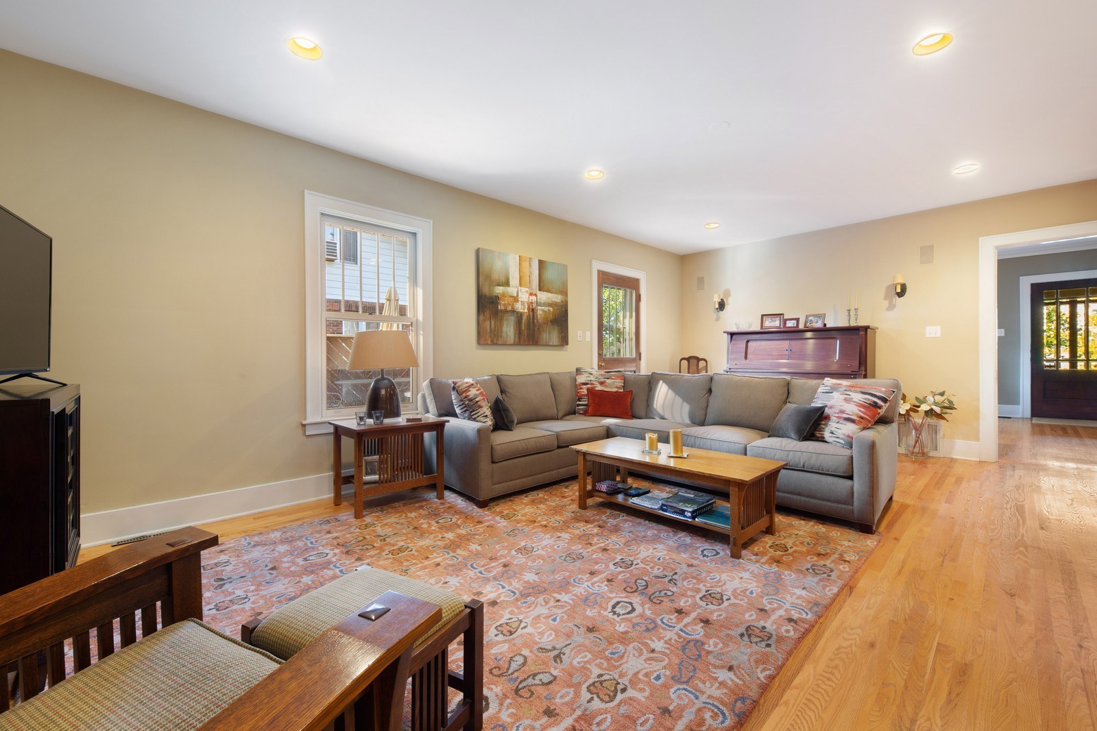 907 North Wheaton Avenue Wheaton, IL 60187 - Photo 7 of 20