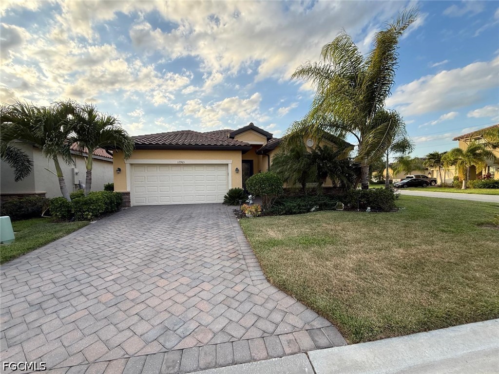 12963 Pemberton Way Fort Myers, FL 33913 - Photo 3 of 49