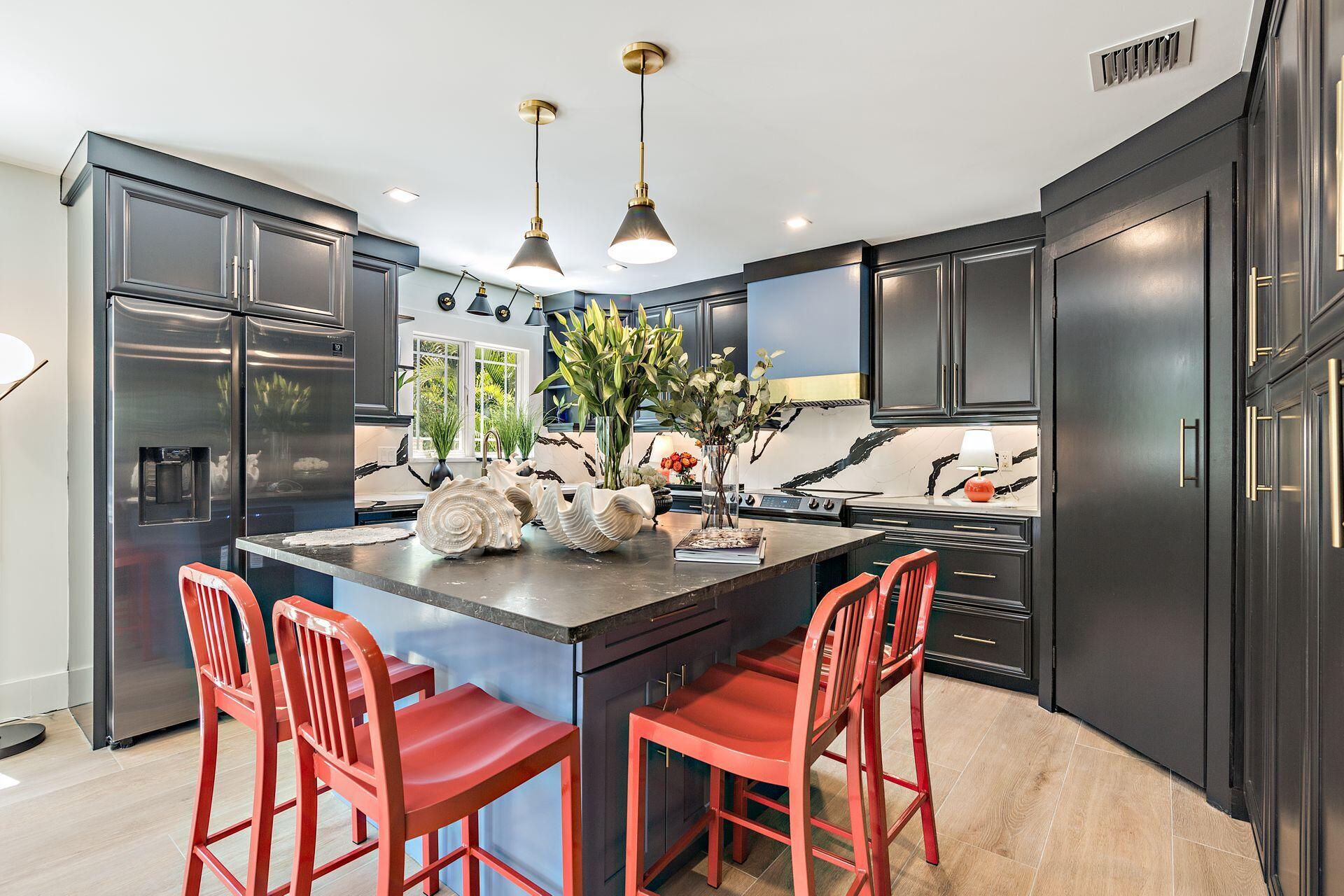 376 Colonial Road West Palm Beach, FL 33405 - Photo 15 of 59 Kitchen