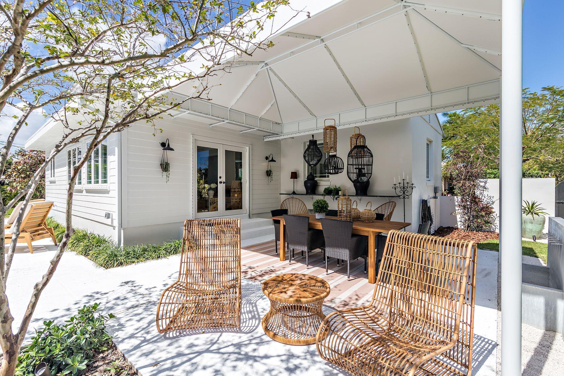 376 Colonial Road West Palm Beach, FL 33405 - Photo 27 of 59 Covered Patio