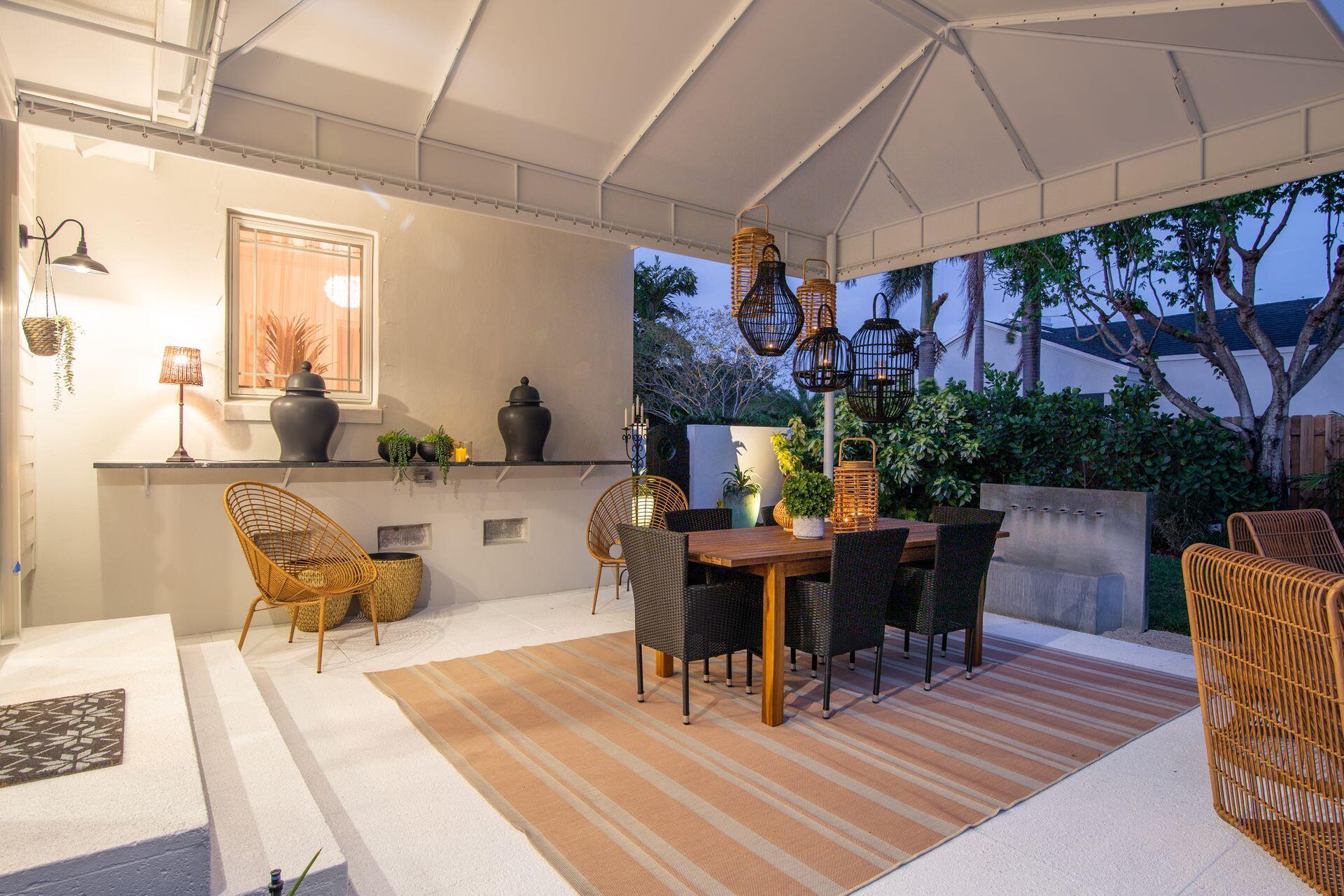 376 Colonial Road West Palm Beach, FL 33405 - Photo 56 of 59 Twilight