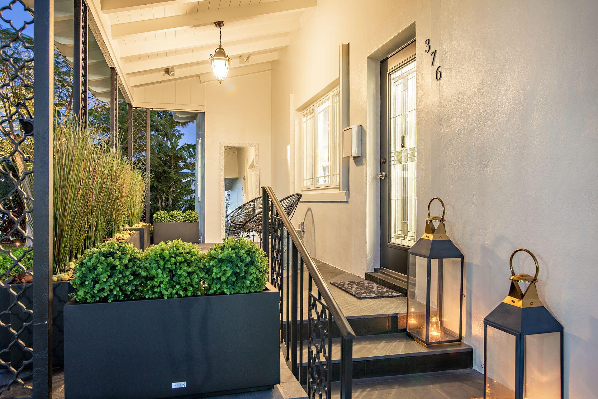 376 Colonial Road West Palm Beach, FL 33405 - Photo 57 of 59 Twilight
