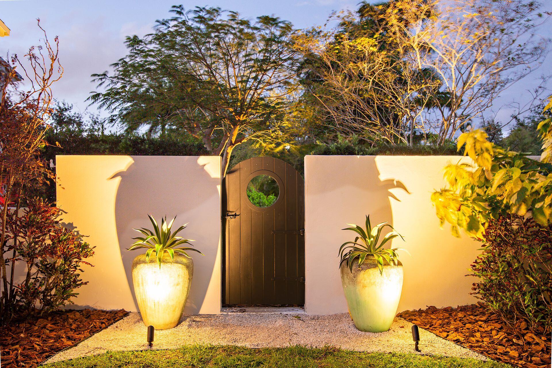 376 Colonial Road West Palm Beach, FL 33405 - Photo 58 of 59 Twilight