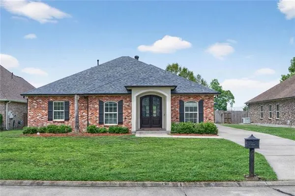 $450,000 | 252 D Olivier Street, Belle Chasse, LA 70037
