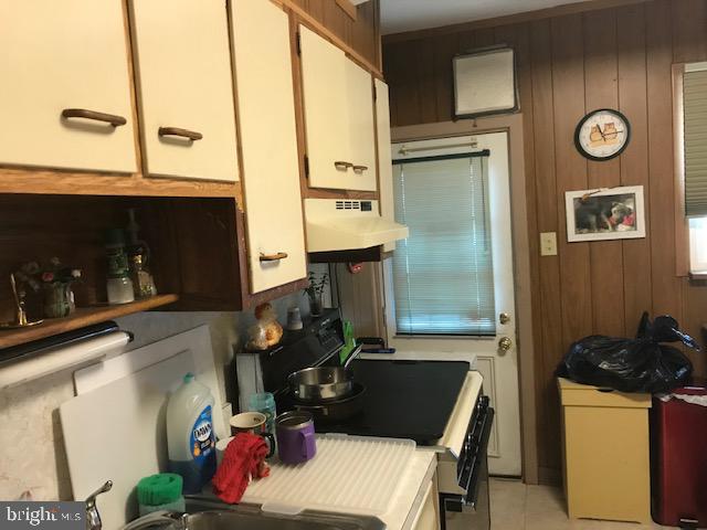 248 Ashby Road Upper Darby, PA 19082 - Photo 7 of 16 Kitchen