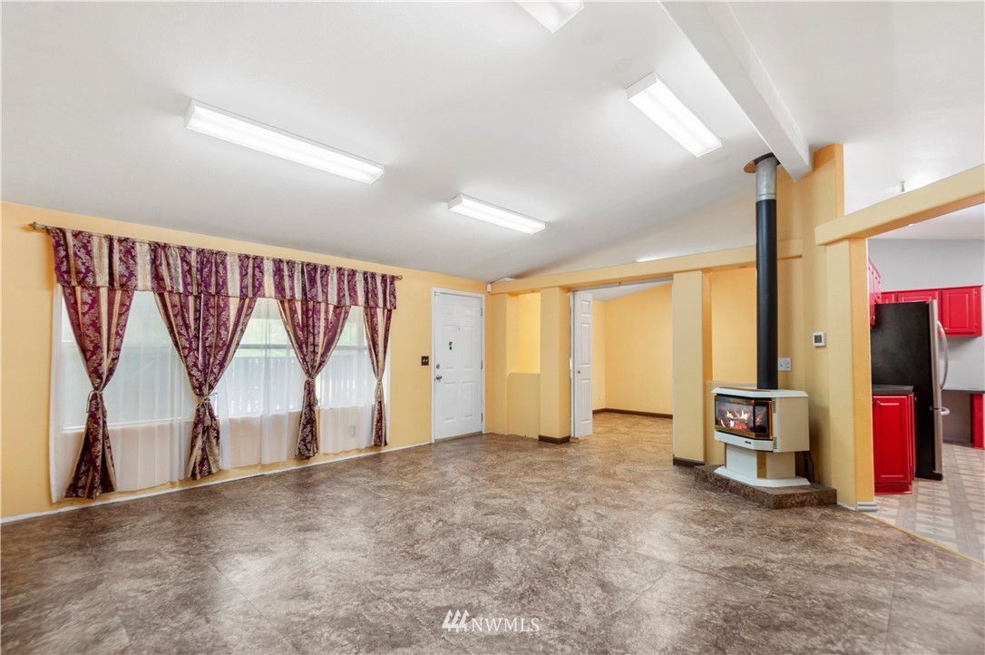 4689 Sunnyslope Road Southwest Port Orchard, WA 98367 - Photo 4 of 28 Gallery Image 4