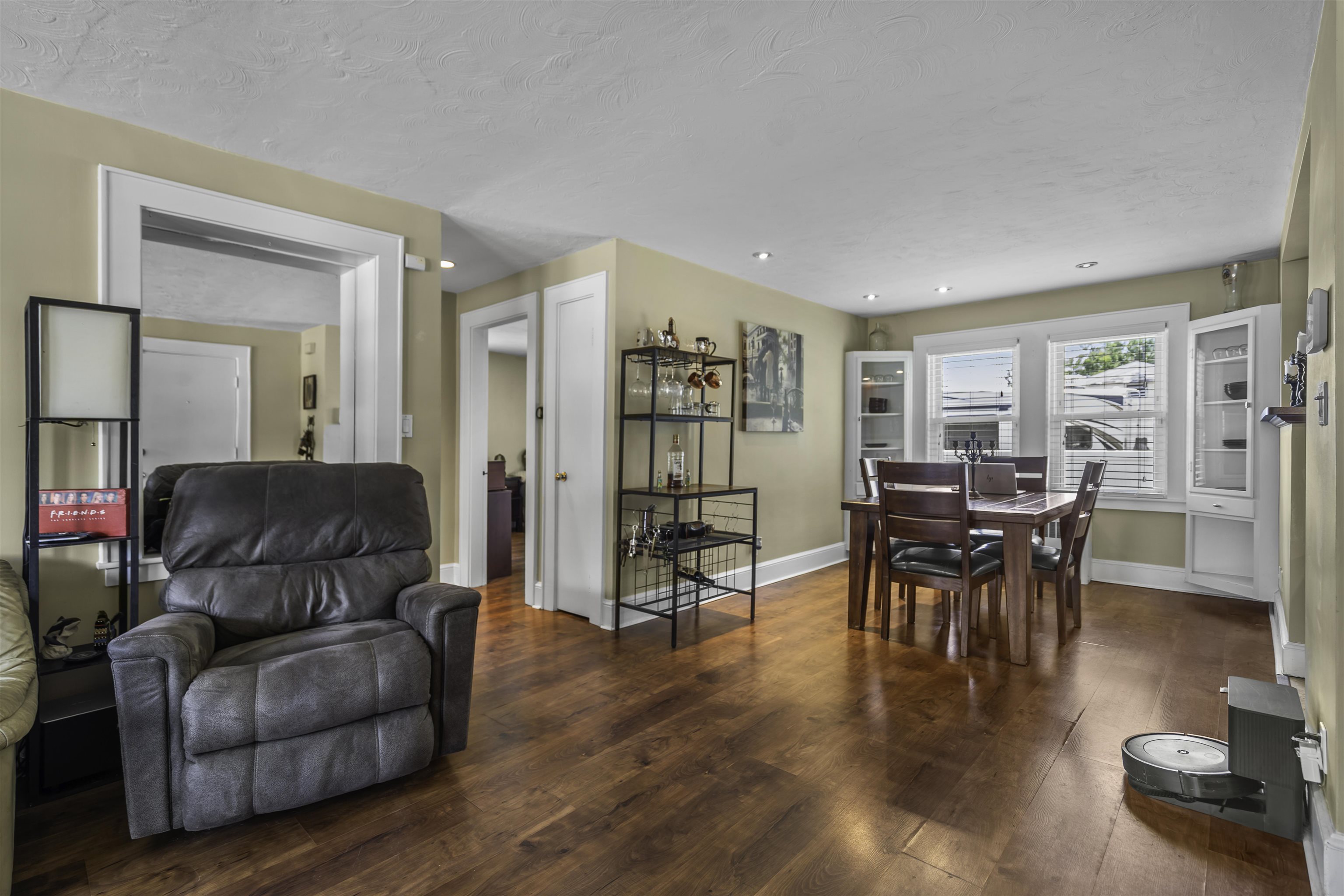 222 Calef Road Manchester, NH 03103 - Photo 11 of 23