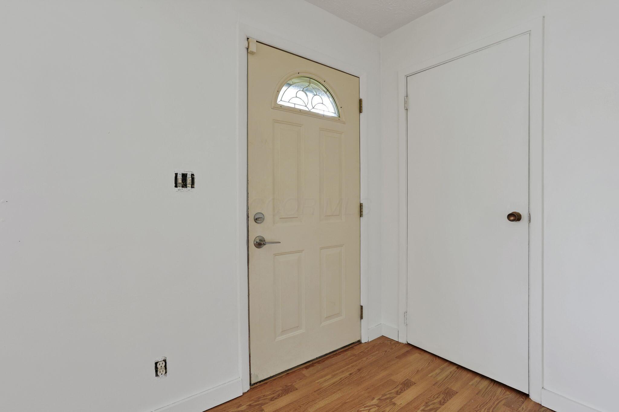 315 Redmond Road Columbus, OH 43228 - Photo 7 of 49 7-web-or-mls-G02A7692