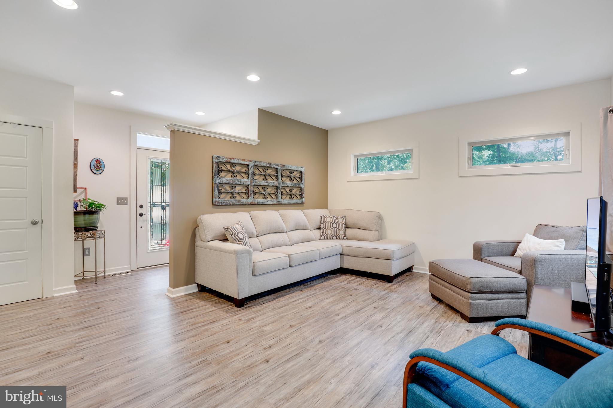 537 Fern Road Riva, MD 21140 - Photo 19 of 59 Family Room
