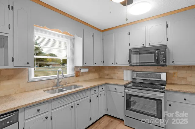 $379,000 | 1202 Flowe Drive, Matthews, NC 28104