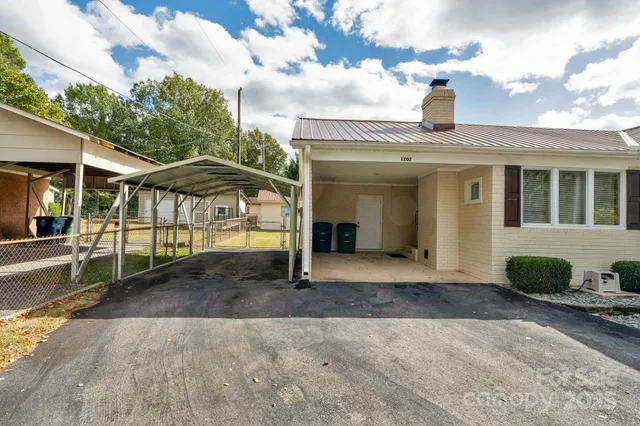 $379,000 | 1202 Flowe Drive, Matthews, NC 28104