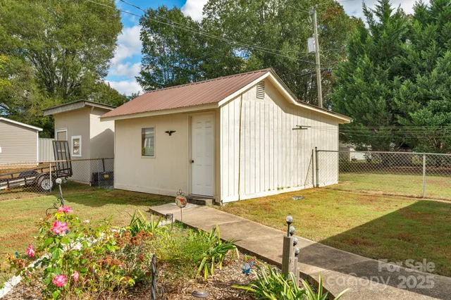 $379,000 | 1202 Flowe Drive, Matthews, NC 28104