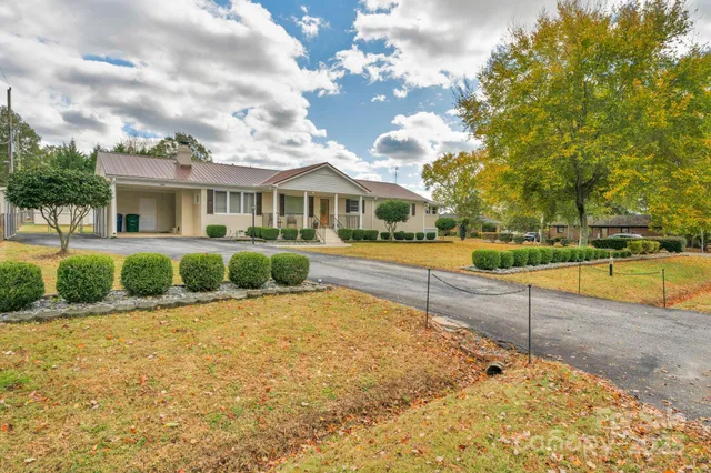 $379,000 | 1202 Flowe Drive, Matthews, NC 28104