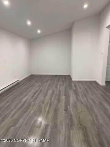 $220,000 | 110 Center Avenue, Mount Pocono, PA 18344