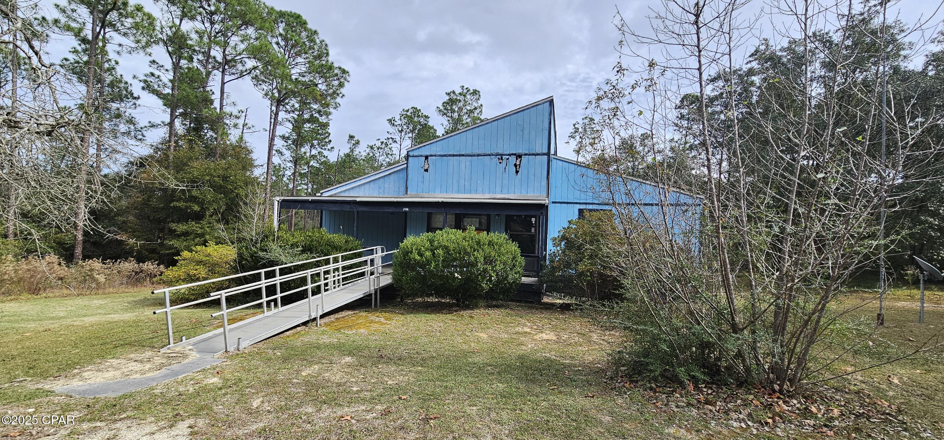 1127 Highlands Circle Alford, FL 32420 - Photo 1 of 10