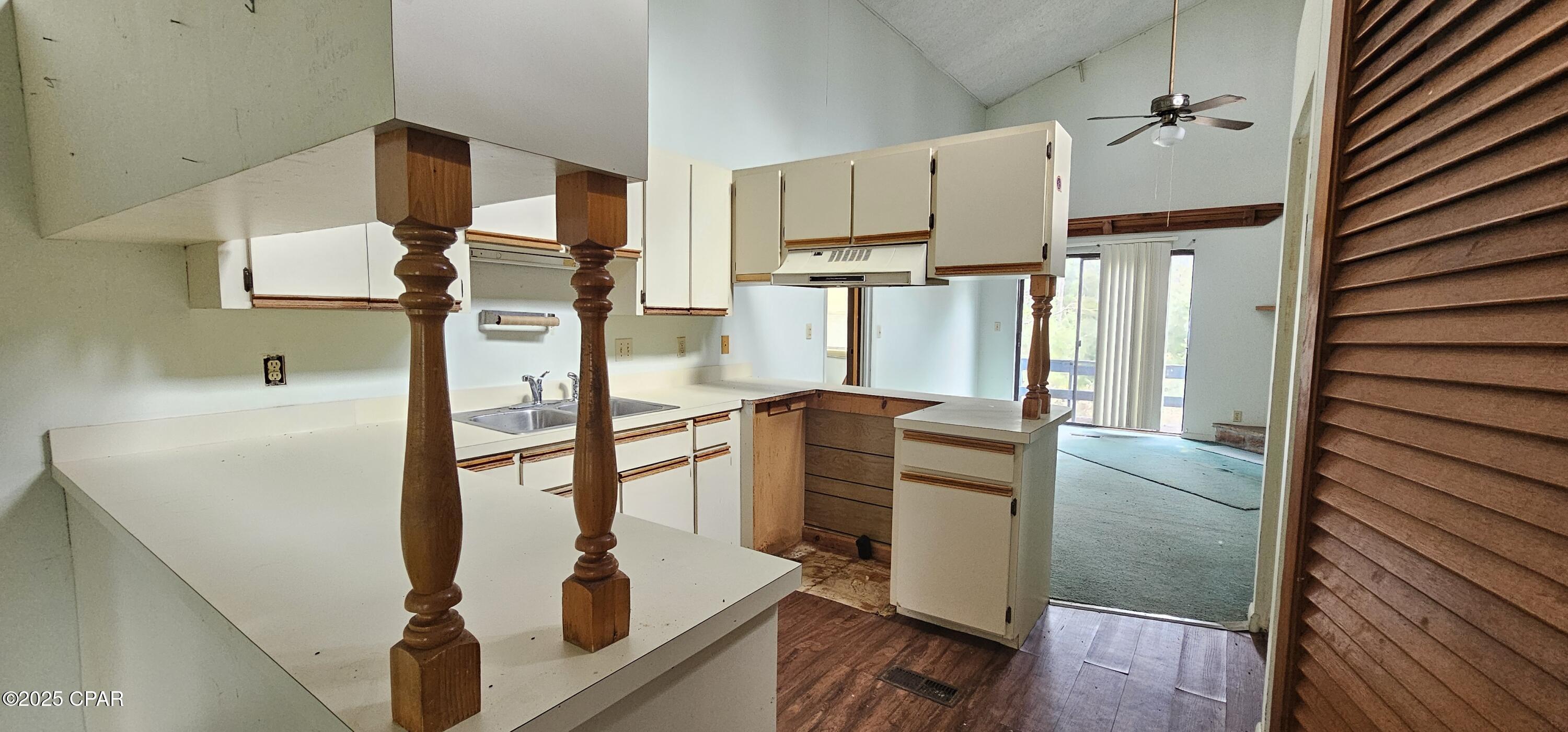 1127 Highlands Circle Alford, FL 32420 - Photo 5 of 10