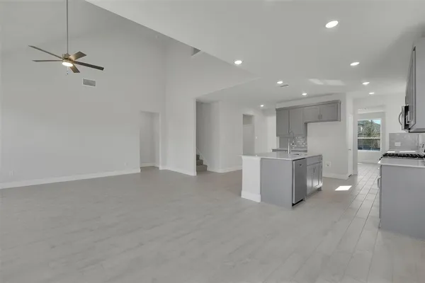 $2,600 | 3112 Giovanni Point, Princeton, TX 75407