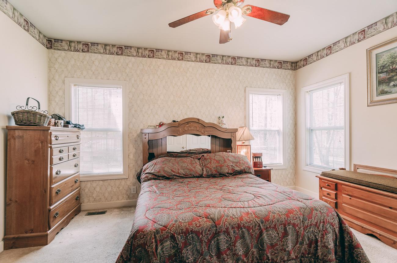 6141 Bethlehem Road Springfield, TN 37172 - Photo 9 of 30 Master bedroom