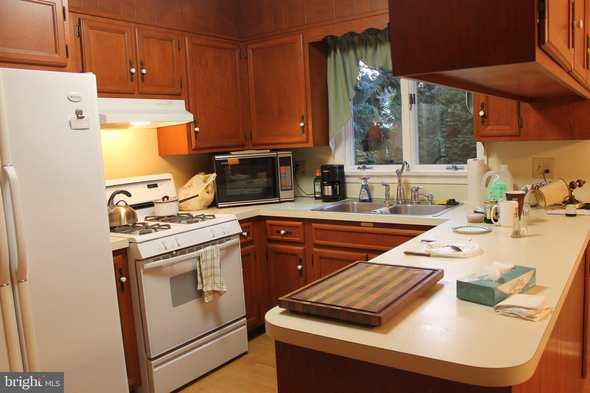 1554 Singer Road Wyomissing, PA 19610 - Photo 3 of 21