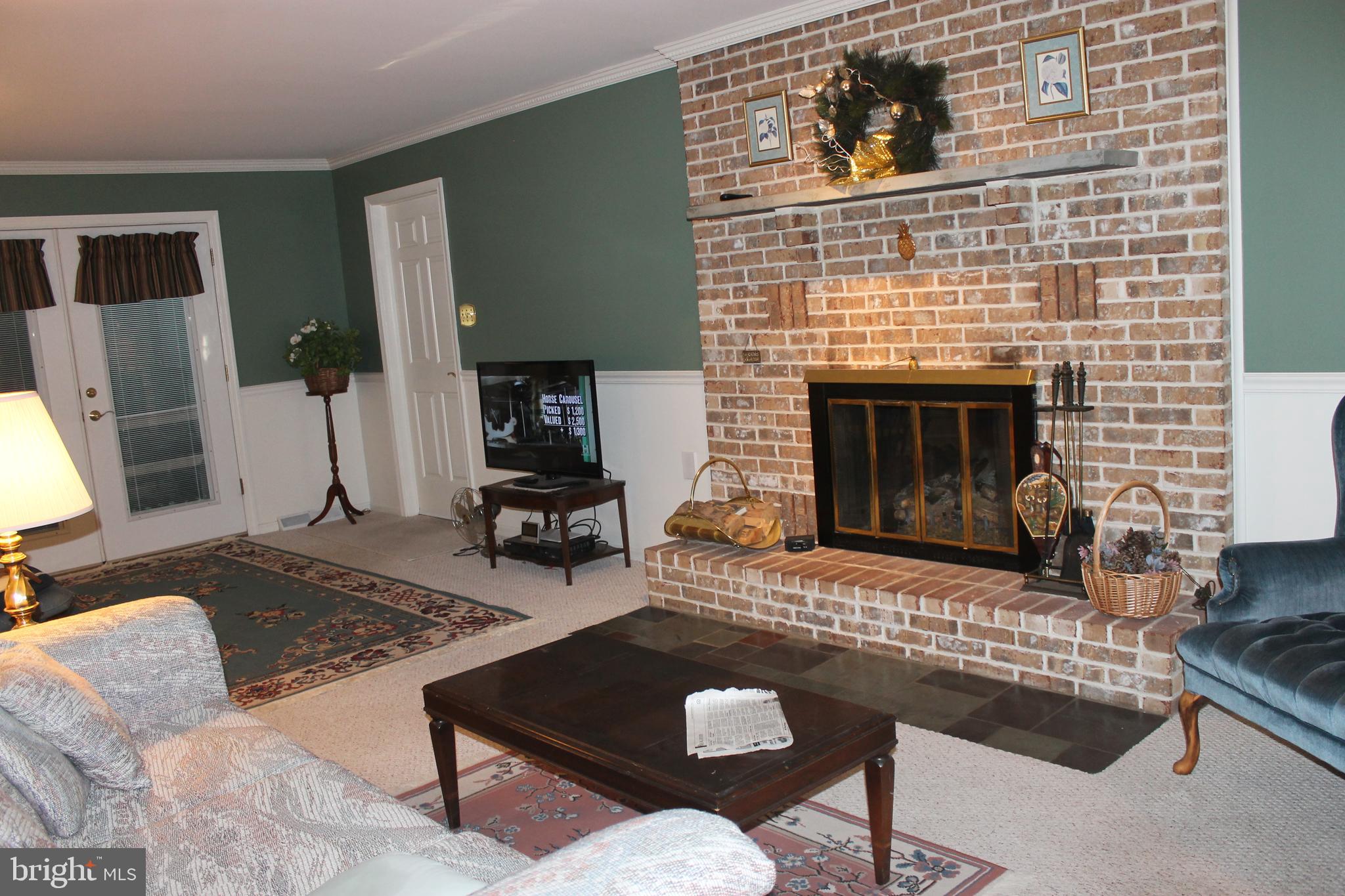 1554 Singer Road Wyomissing, PA 19610 - Photo 5 of 21 Family Room