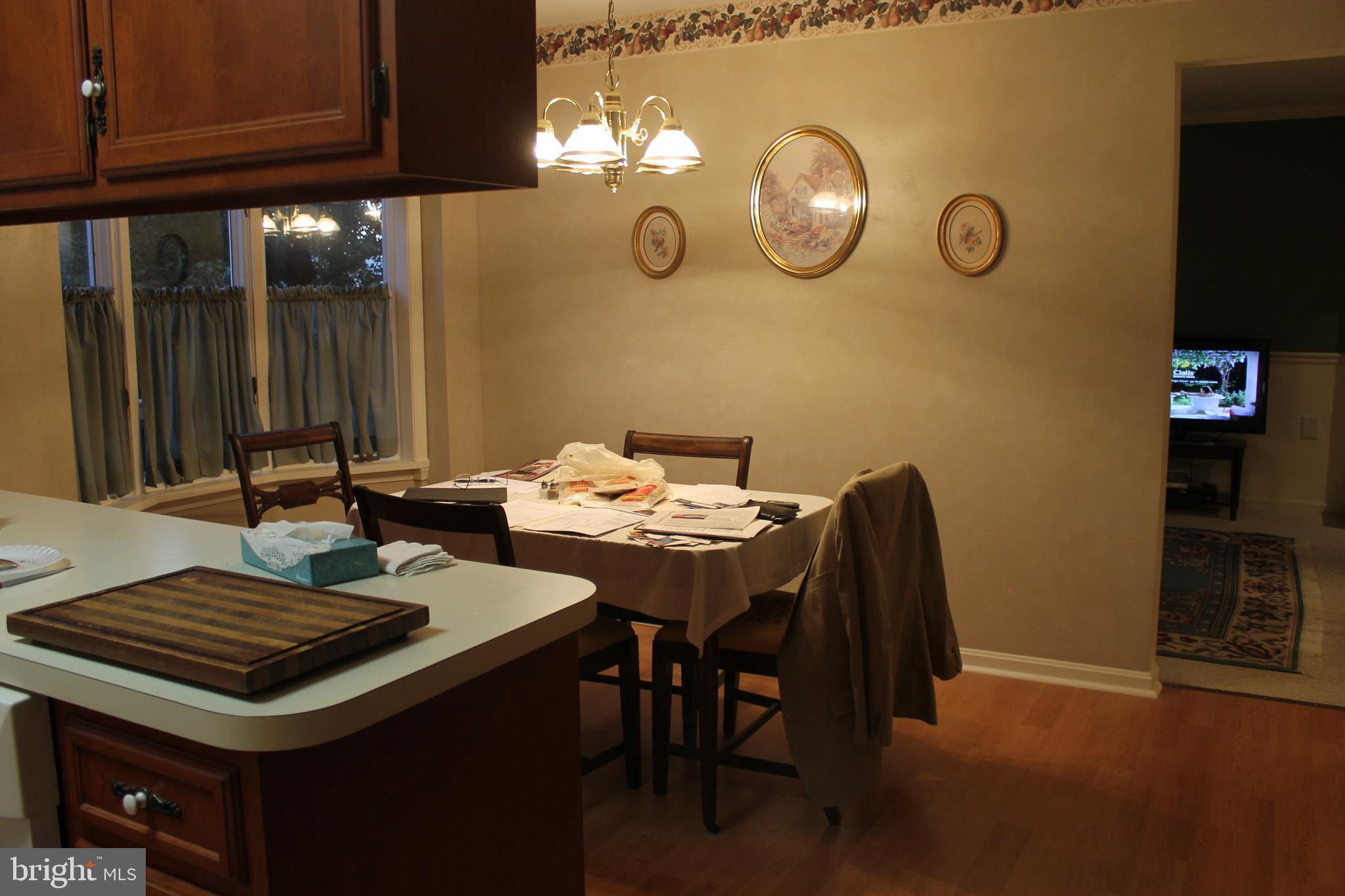 1554 Singer Road Wyomissing, PA 19610 - Photo 7 of 21 Dining Area