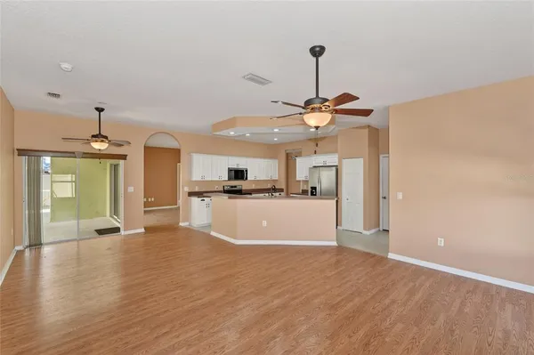 $3,200 | 2724 Temple Street, Sarasota, FL 34239