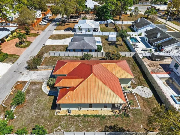 $3,200 | 2724 Temple Street, Sarasota, FL 34239