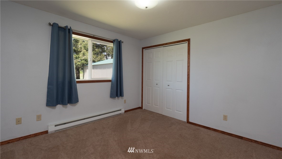 440 East Smith Road Bellingham, WA 98226 - Photo 12 of 25
