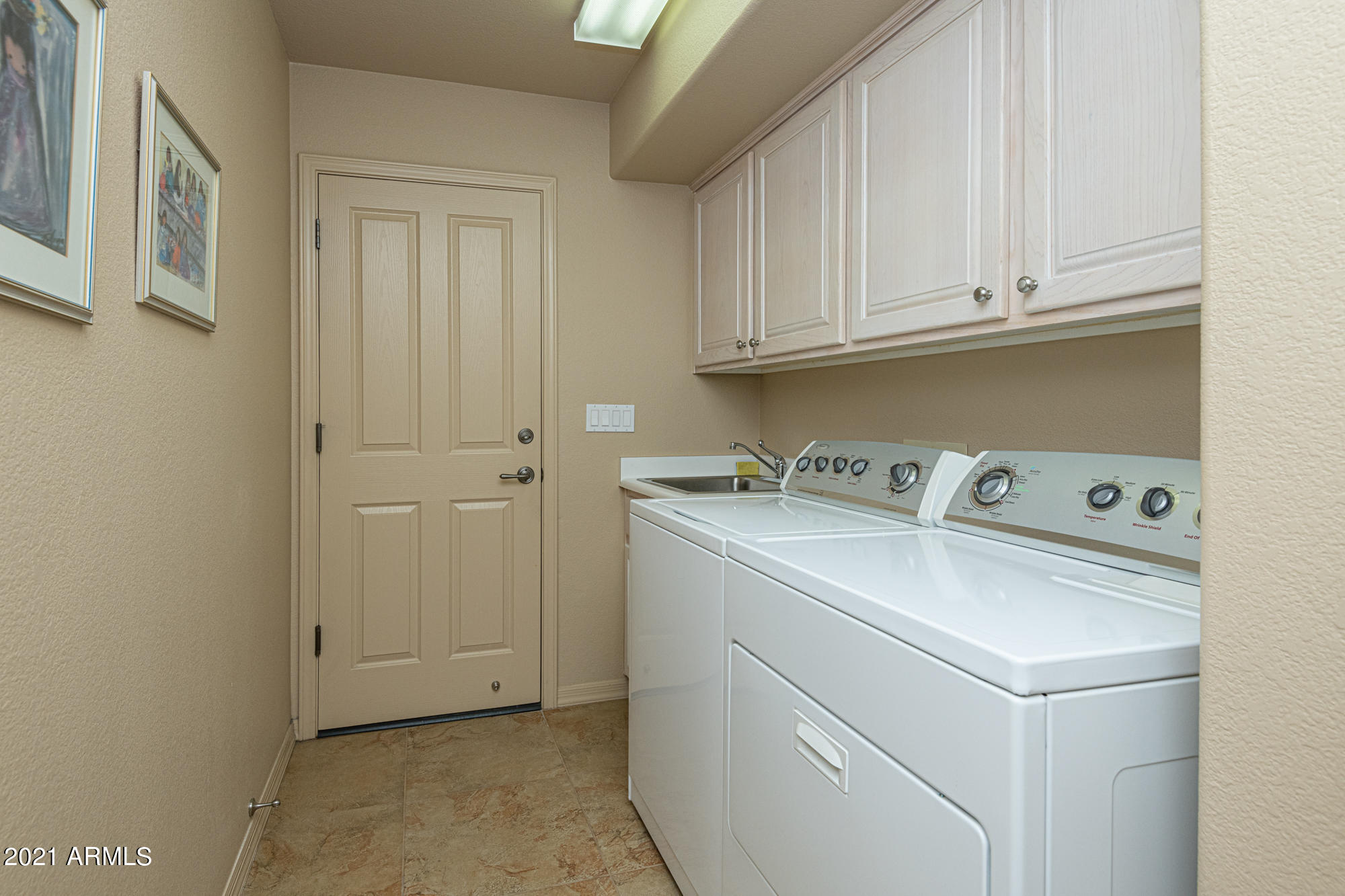 18618 Amarado Circle Rio Verde, AZ 85263 - Photo 5 of 38 Laundryroom_Almarado