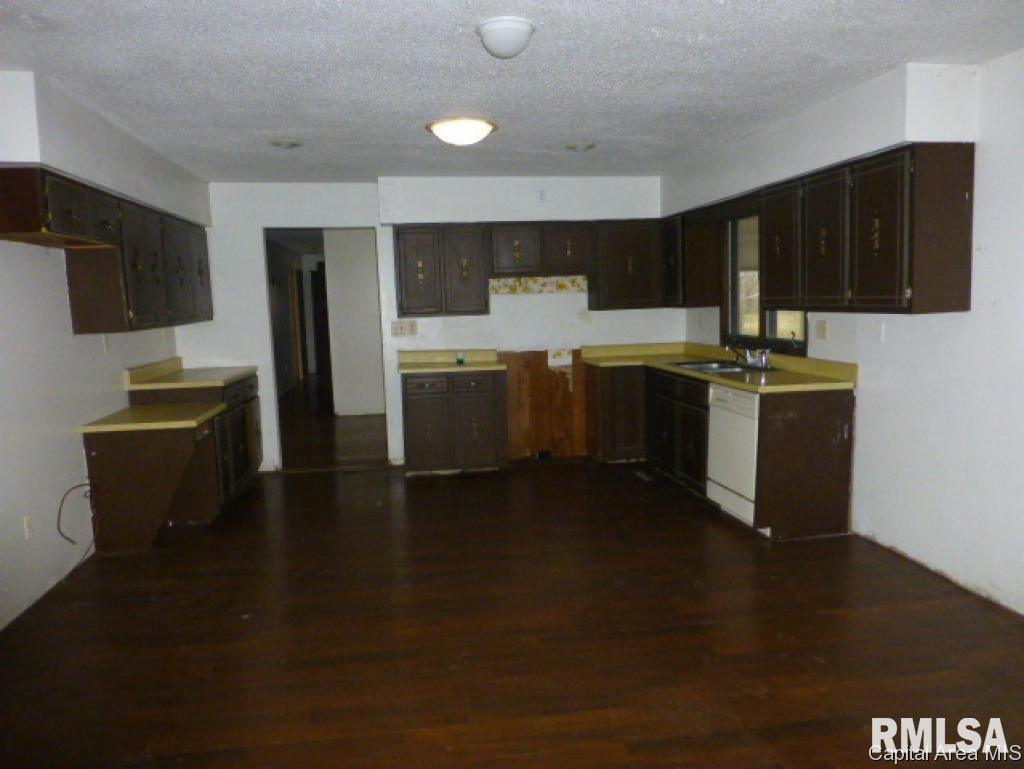 1 Longview Drive Springfield, IL 62712 - Photo 5 of 13