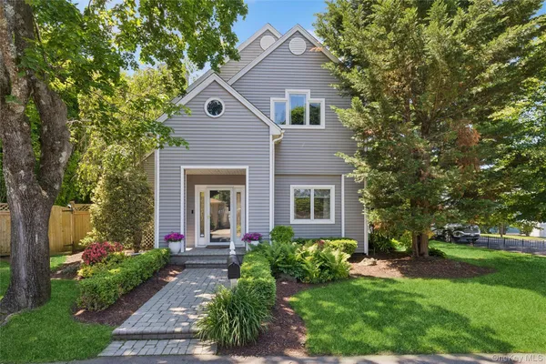 $1,099,000 | 1040 Harrison Drive, Centerport, NY 11721