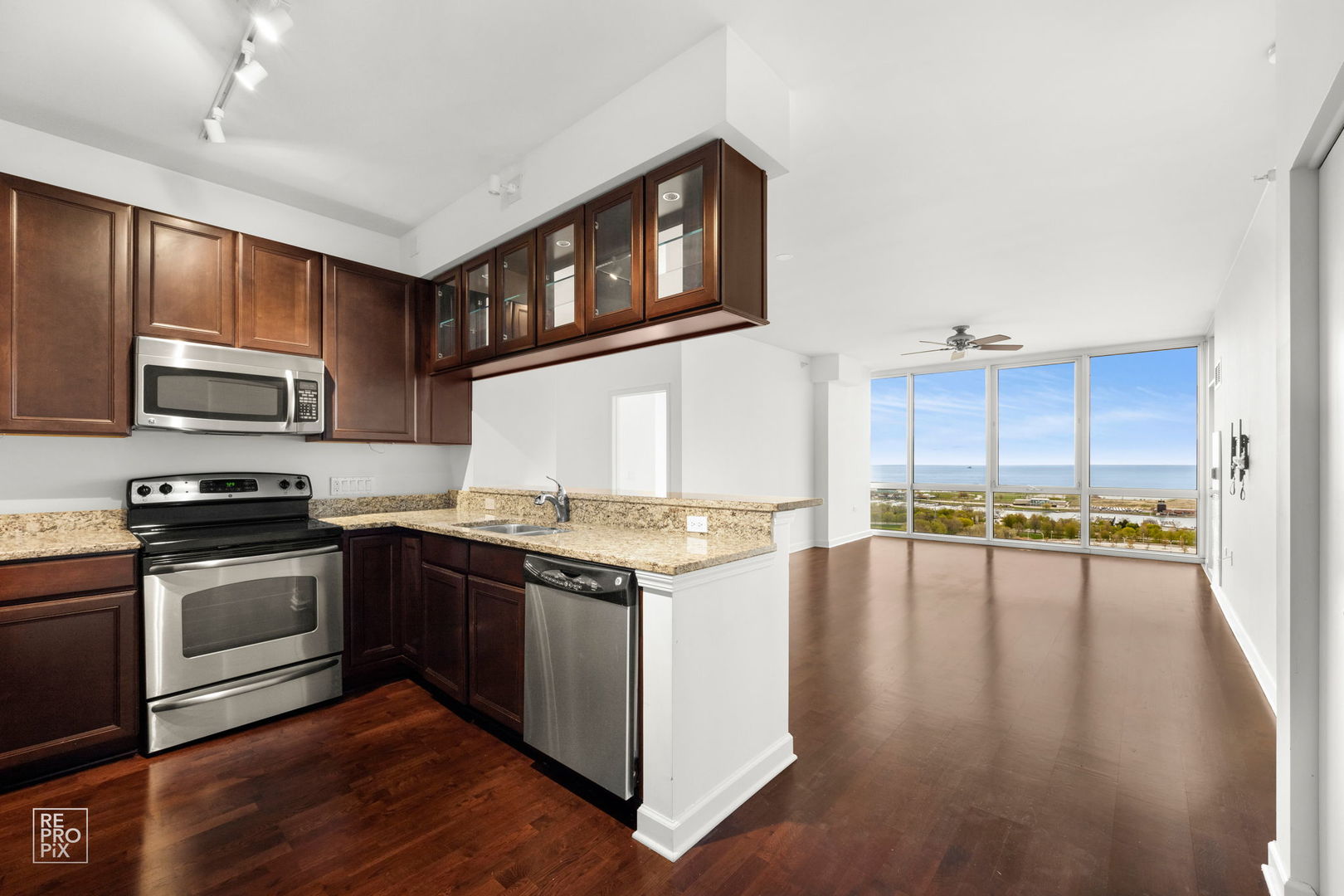 1629 South Prairie Avenue, Unit 1904 Chicago, IL 60616 - Photo 7 of 26