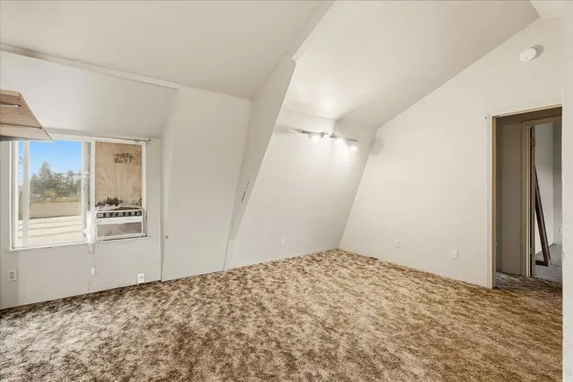 $319,000 | 185 East Fantz Avenue, Fresno, CA 93706