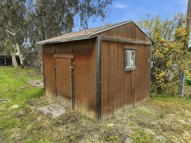 $319,000 | 185 East Fantz Avenue, Fresno, CA 93706