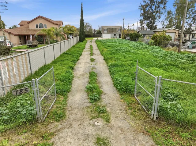$319,000 | 185 East Fantz Avenue, Fresno, CA 93706
