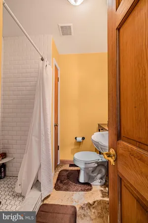 $2,300 | 211 Marlyn Avenue, Hammonton, NJ 08037