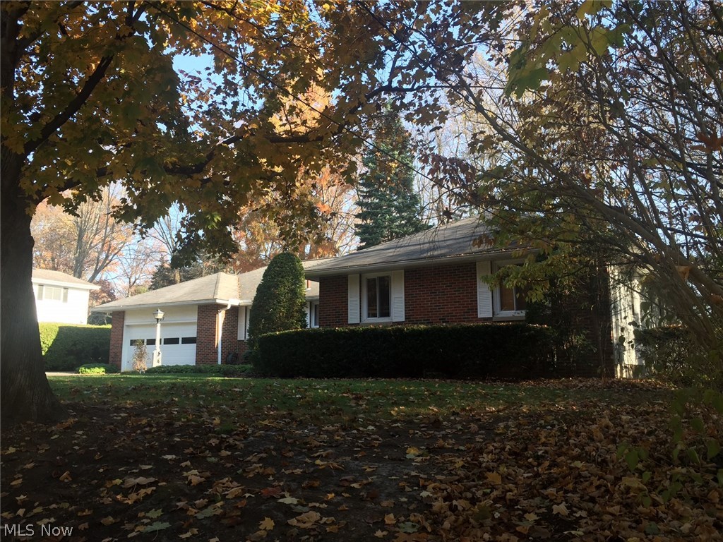327 Asbury Road Akron, OH 44333 - Photo 2 of 2 Gallery Image 2
