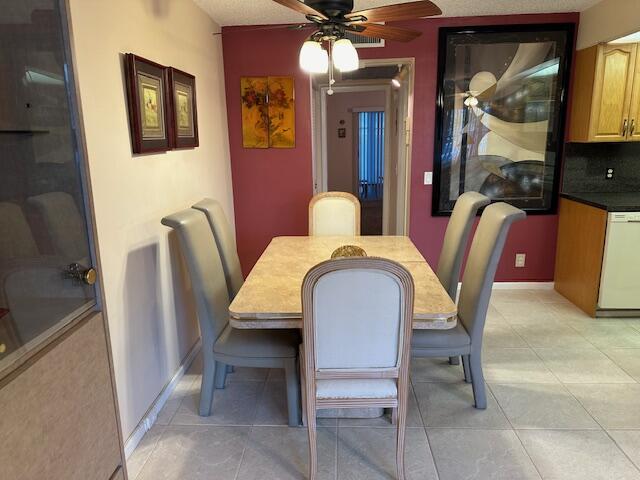 1033 Cornwall East, Unit 1033 Boca Raton, FL 33434 - Photo 3 of 13 IMG_3838